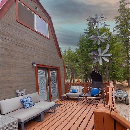 Charming Blue Farmhouse Cabin Duck Creek Village 외부 사진