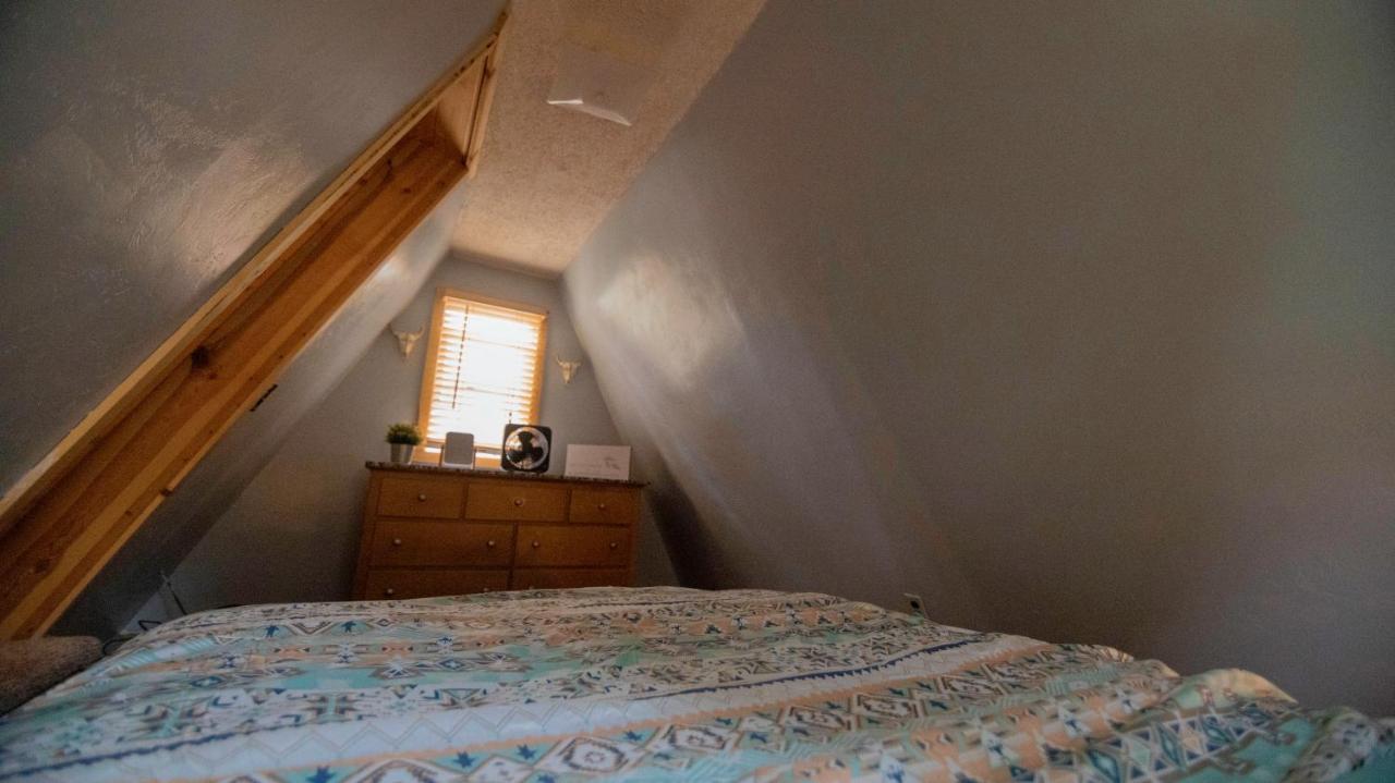 Charming Blue Farmhouse Cabin Duck Creek Village 외부 사진